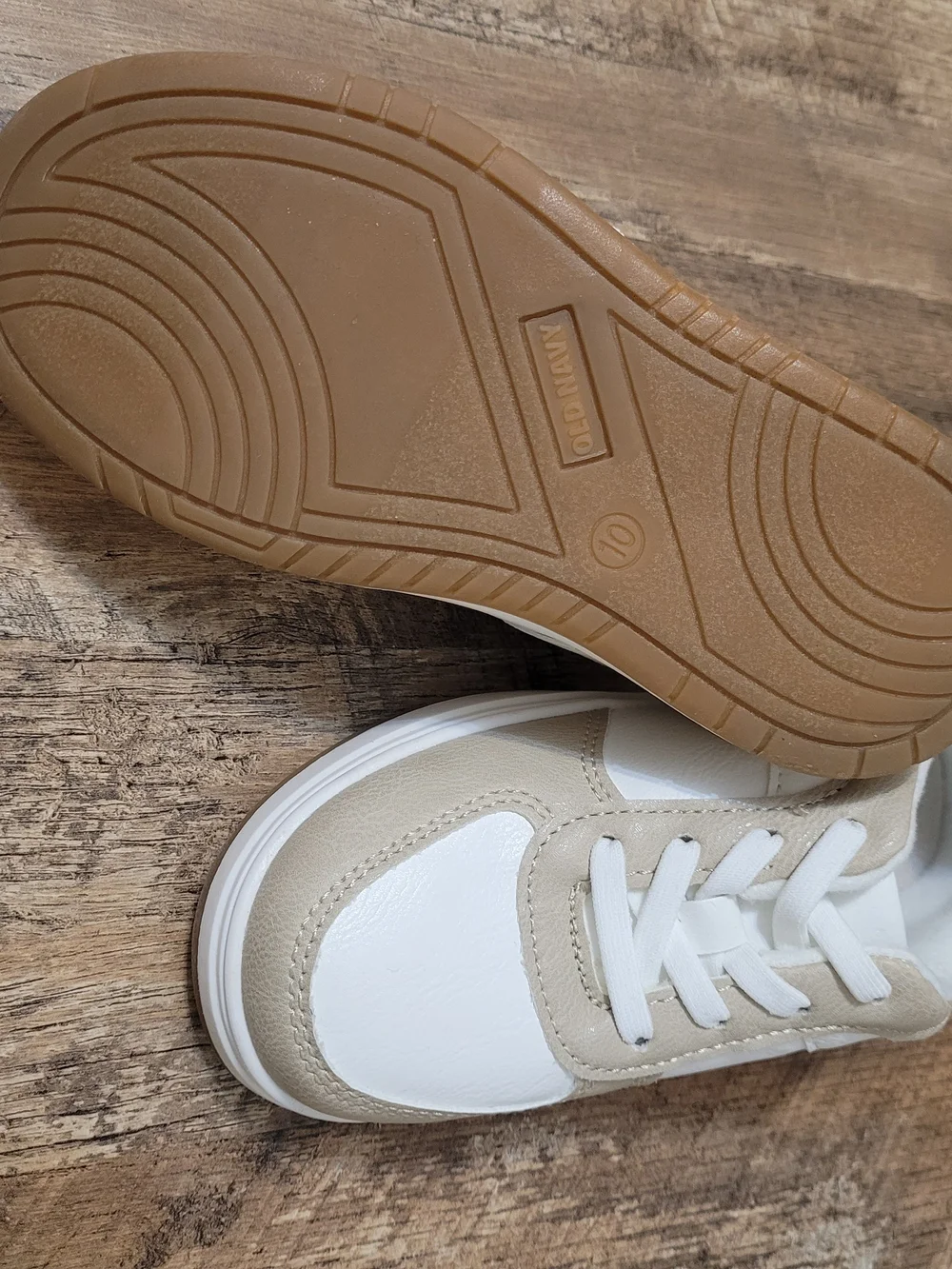 Old Navy Toddler White and Beige Sneakers Sz 10